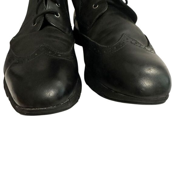 Hush Puppies Mens Black Leather Wingtip Combat Boots Vibram Sole Size 13 H103421 main image 8